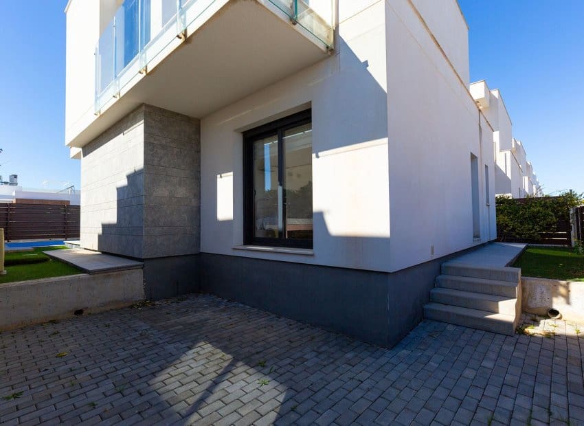 3 slaapkamer Villa te koop in Vistabella met zwembad - € 379.000 (Ref: 9631470)