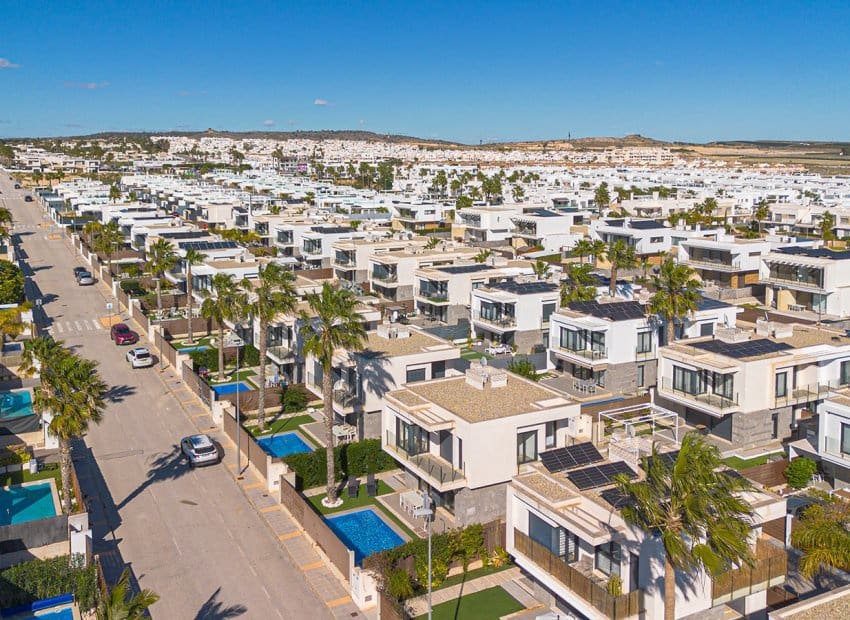 3 slaapkamer Villa te koop in Vistabella met zwembad - € 379.000 (Ref: 9631470)