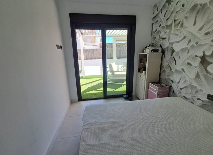 3 chambre Villa/Maison à vendre à Cabo Roig avec piscine - 360 000 € (Ref: 9631472)