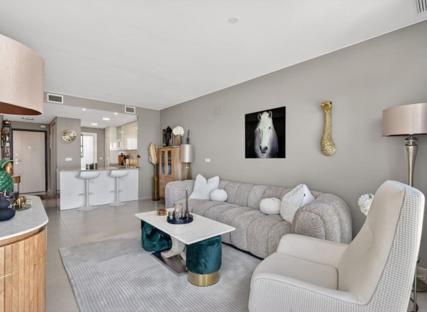 2 soverom Penthouse til salgs i Orihuela Costa med svømmebasseng - € 299 000 (Ref: 9631473)