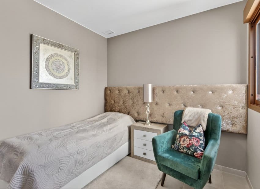 2 soverom Penthouse til salgs i Orihuela Costa med svømmebasseng - € 299 000 (Ref: 9631473)