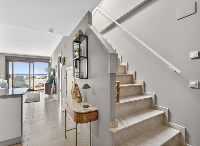 2 soverom Penthouse til salgs i Orihuela Costa med svømmebasseng - € 299 000 (Ref: 9631473)