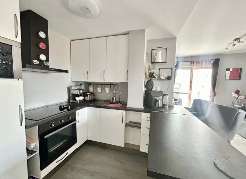 2 soverom Penthouse til salgs i Torrevieja - € 149 950 (Ref: 9631476)