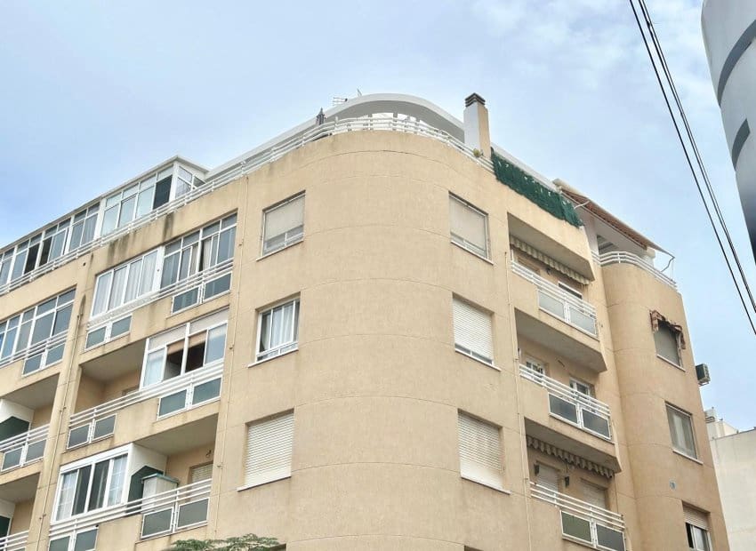 2 soverom Penthouse til salgs i Torrevieja - € 149 950 (Ref: 9631476)