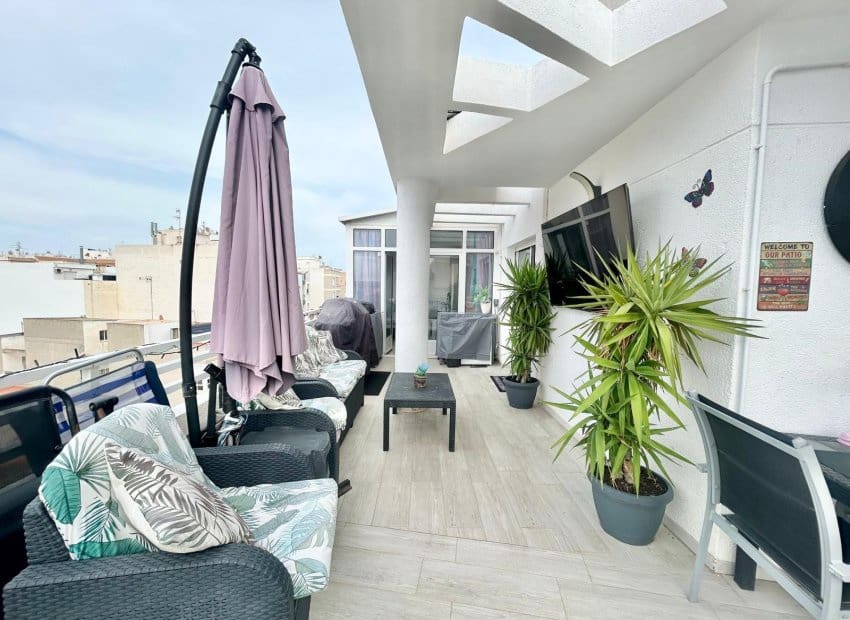 2 soverom Penthouse til salgs i Torrevieja - € 149 950 (Ref: 9631476)