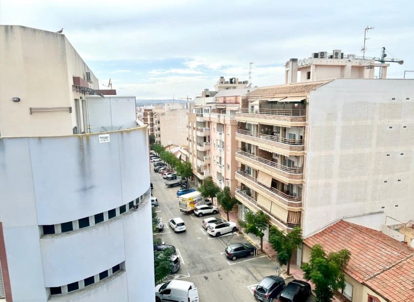 2 soverom Penthouse til salgs i Torrevieja - € 149 950 (Ref: 9631476)