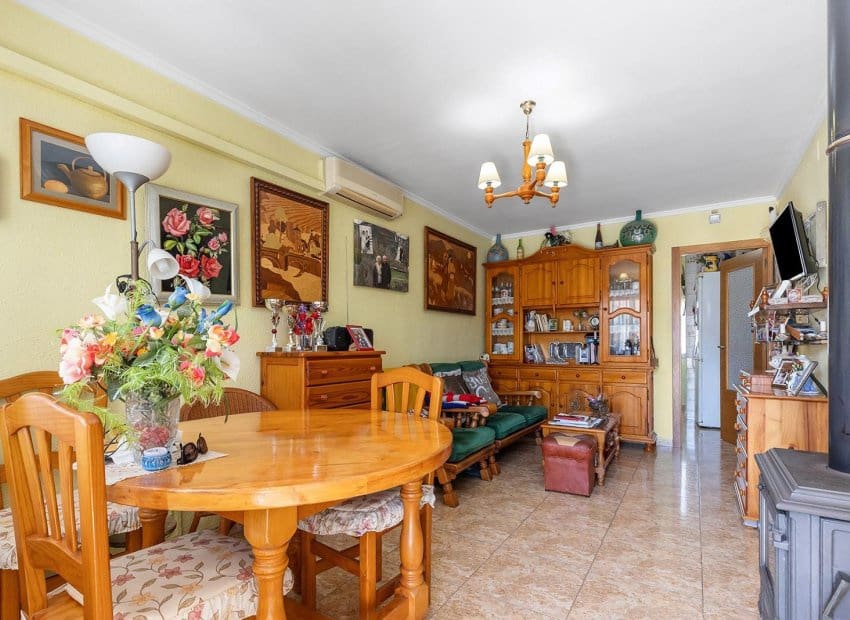 3 makuuhuone Huvila myytävänä paikassa Torrevieja - 125 000 € (Ref: 9631478)