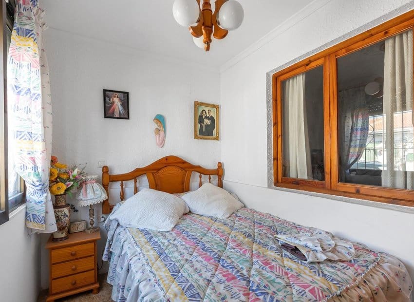 3 makuuhuone Huvila myytävänä paikassa Torrevieja - 125 000 € (Ref: 9631478)