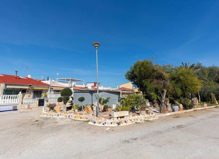 3 makuuhuone Huvila myytävänä paikassa Torrevieja - 125 000 € (Ref: 9631478)