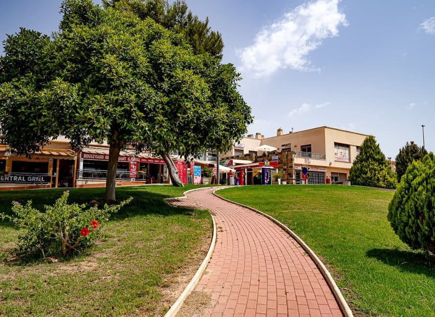 2 quarto Apartamento de Praia para venda em Playa Flamenca com piscina - 199 500 € (Ref: 9635173)