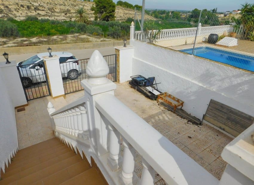 3 bedroom Villa for sale in Bigastro with pool - € 265,000 (Ref: 9635176)