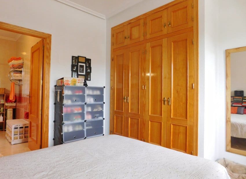 3 bedroom Villa for sale in Bigastro with pool - € 265,000 (Ref: 9635176)