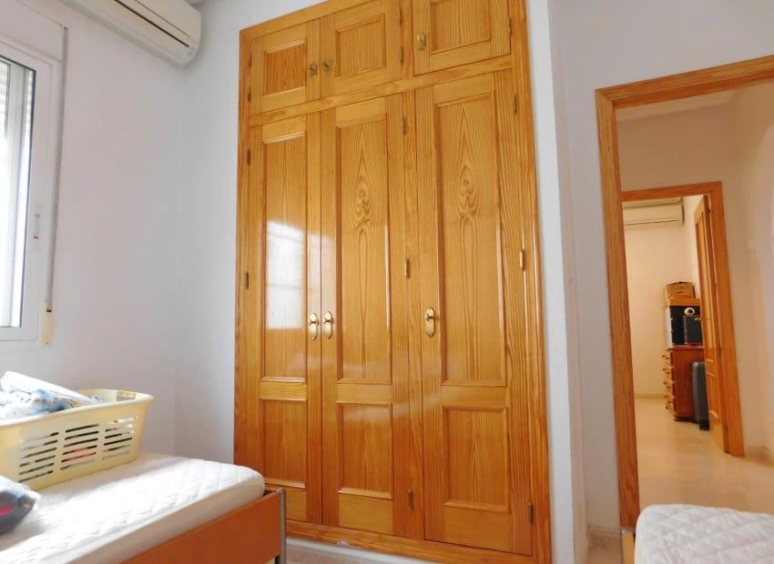 3 bedroom Villa for sale in Bigastro with pool - € 265,000 (Ref: 9635176)