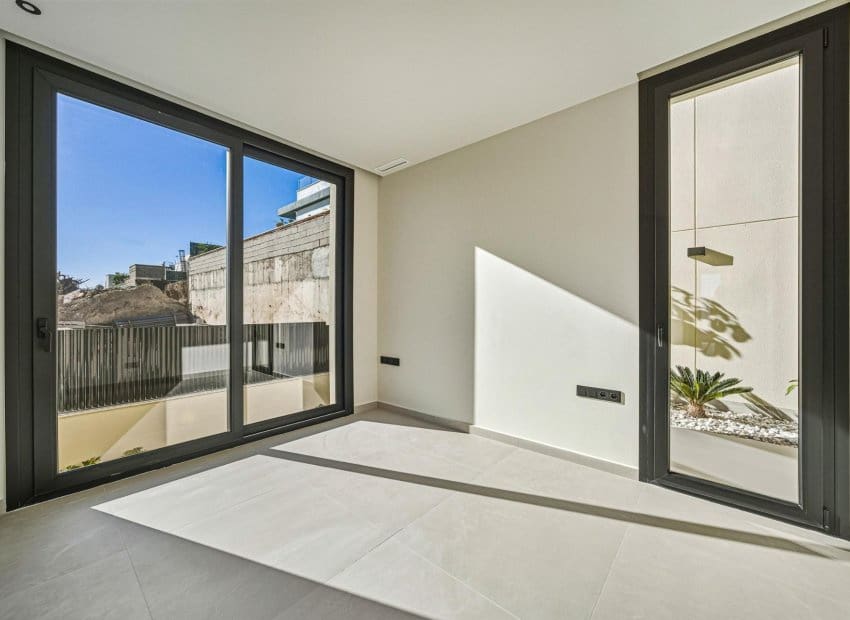 4 sovrum Villa till salu i Polop med pool - 970 000 € (Ref: 9640602)