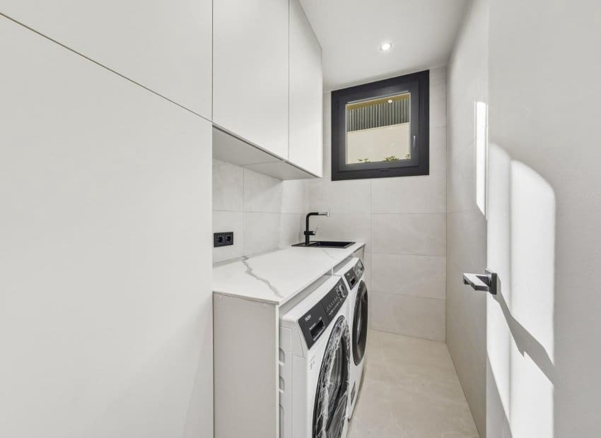 4 sovrum Villa till salu i Polop med pool - 970 000 € (Ref: 9640602)