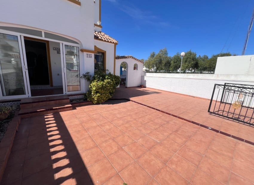 3 chambre Villa/Maison à vendre à Vistabella avec piscine - 189 000 € (Ref: 9640610)