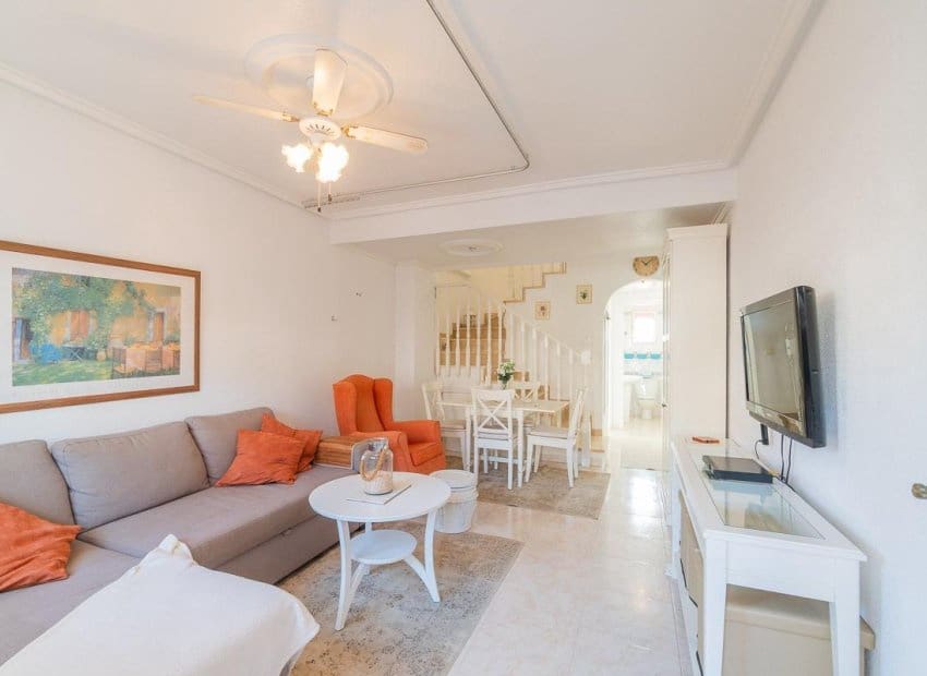 2 quarto Casa em Banda para venda em Playa Flamenca com piscina - 195 000 € (Ref: 9640612)