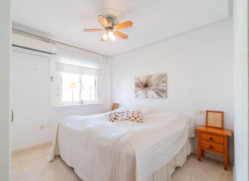 2 quarto Casa em Banda para venda em Playa Flamenca com piscina - 195 000 € (Ref: 9640612)