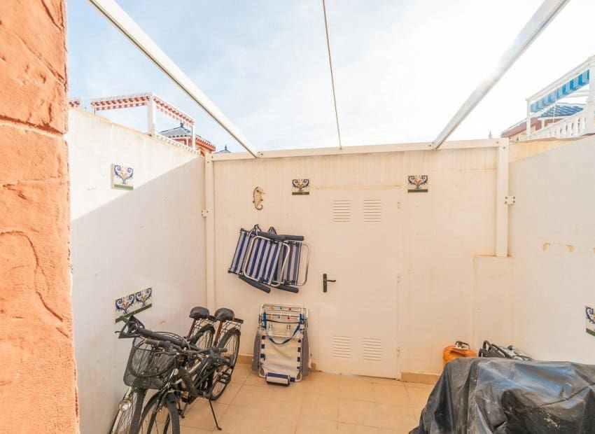 2 quarto Casa em Banda para venda em Playa Flamenca com piscina - 195 000 € (Ref: 9640612)