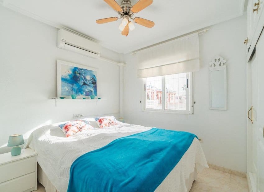 2 quarto Casa em Banda para venda em Playa Flamenca com piscina - 195 000 € (Ref: 9640612)