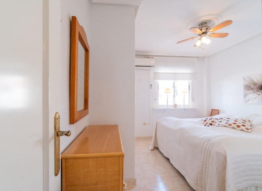 2 quarto Casa em Banda para venda em Playa Flamenca com piscina - 195 000 € (Ref: 9640612)