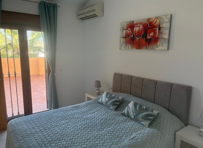 Casa de 3 habitaciones en Algorfa en venta con piscina - 249.000 € (Ref: 9640629)