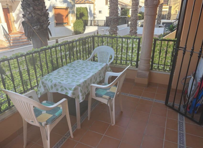 Casa de 3 habitaciones en Algorfa en venta con piscina - 249.000 € (Ref: 9640629)