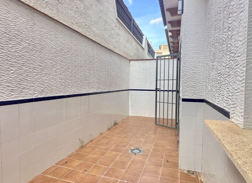 3 makuuhuone Omakotitalo myytävänä paikassa San Miguel de Salinas - 229 000 € (Ref: 9640631)