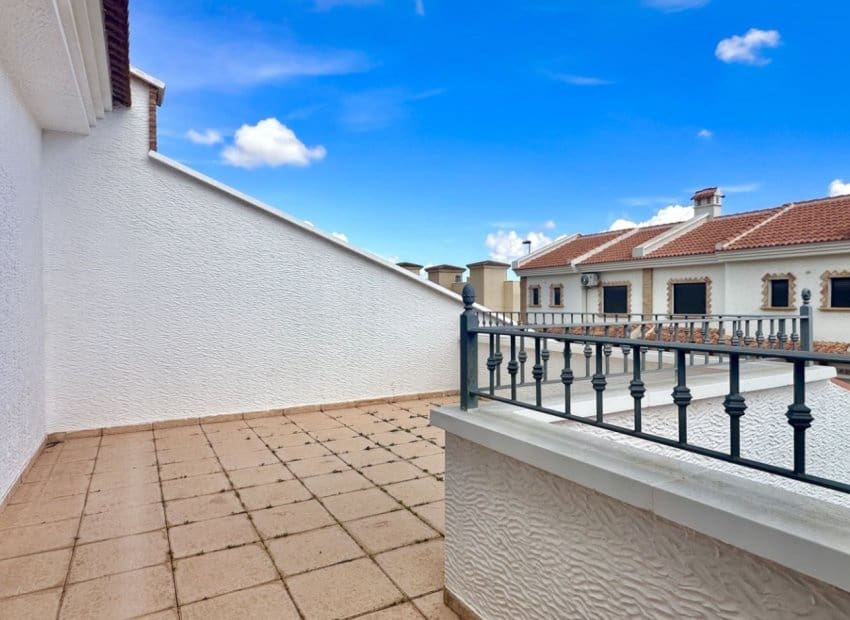 3 makuuhuone Omakotitalo myytävänä paikassa San Miguel de Salinas - 229 000 € (Ref: 9640631)