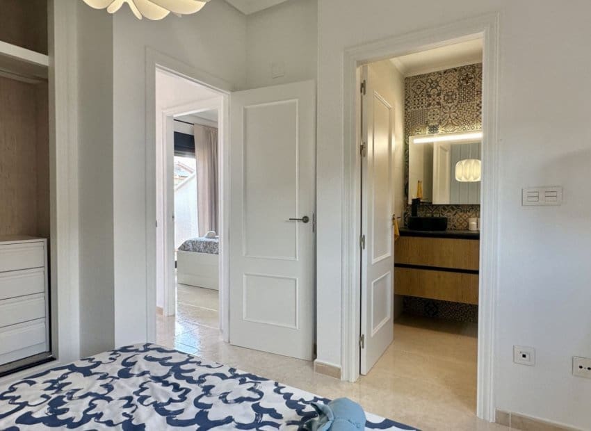 3 makuuhuone Omakotitalo myytävänä paikassa San Miguel de Salinas - 229 000 € (Ref: 9640631)