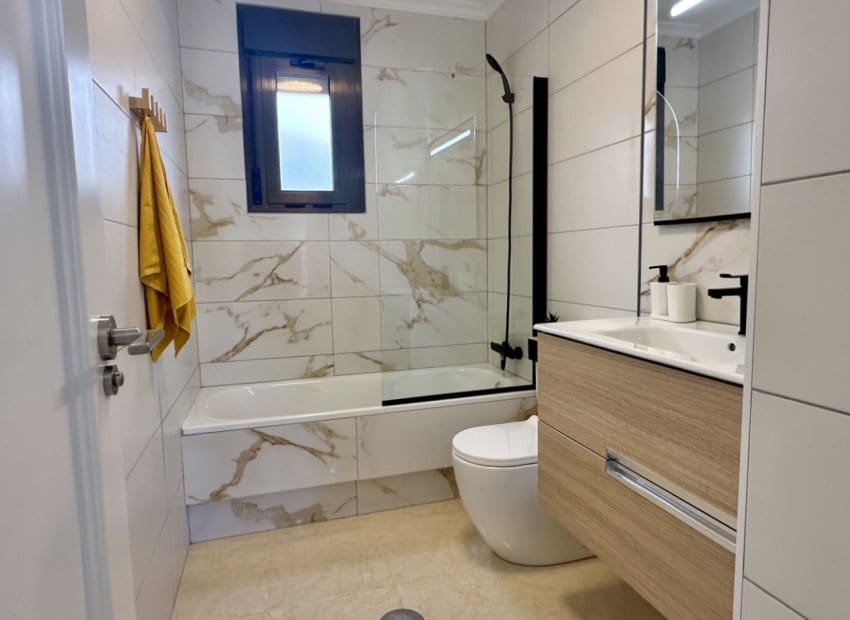 3 makuuhuone Omakotitalo myytävänä paikassa San Miguel de Salinas - 229 000 € (Ref: 9640631)