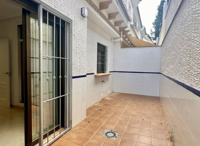 3 makuuhuone Omakotitalo myytävänä paikassa San Miguel de Salinas - 229 000 € (Ref: 9640631)