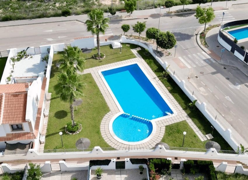 3 makuuhuone Omakotitalo myytävänä paikassa San Miguel de Salinas - 229 000 € (Ref: 9640631)