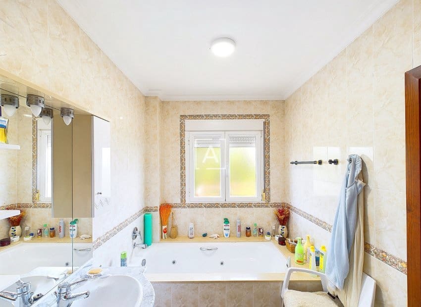 Chalet de 5 habitaciones en Pinar de Campoverde en venta - 424.995 € (Ref: 9640633)