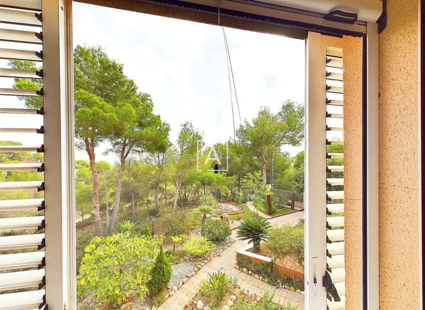 Chalet de 5 habitaciones en Pinar de Campoverde en venta - 424.995 € (Ref: 9640633)