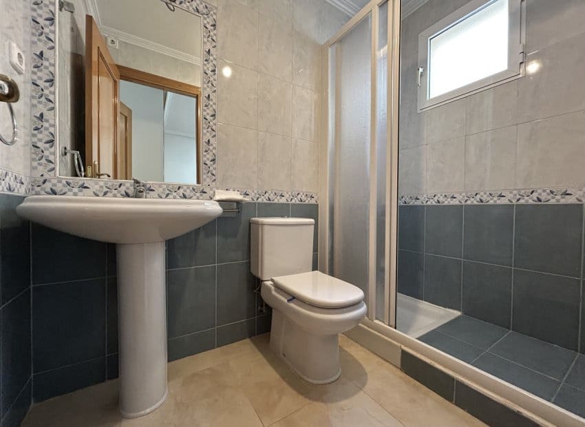 2 Zimmer Apartment zu verkaufen in San Miguel de Salinas mit Pool - 155.000 € (Ref: 9646067)