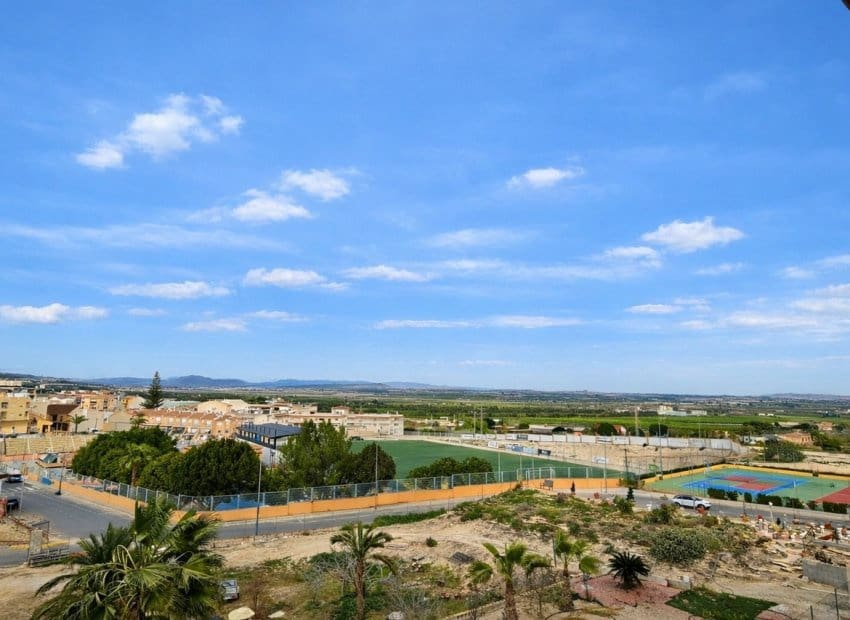2 Zimmer Apartment zu verkaufen in San Miguel de Salinas mit Pool - 155.000 € (Ref: 9646067)