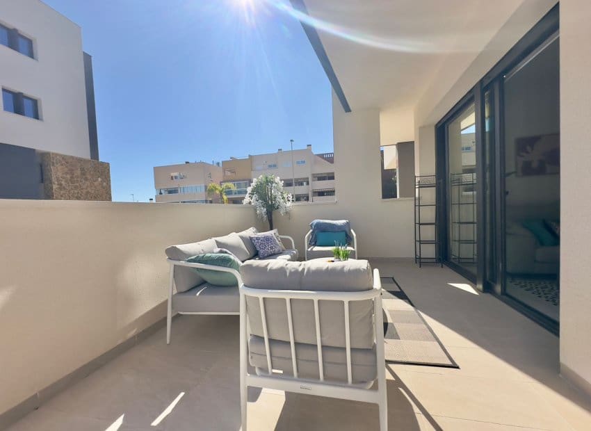 3 chambre Appartement à vendre à Playa Flamenca avec piscine - 589 900 € (Ref: 9649889)