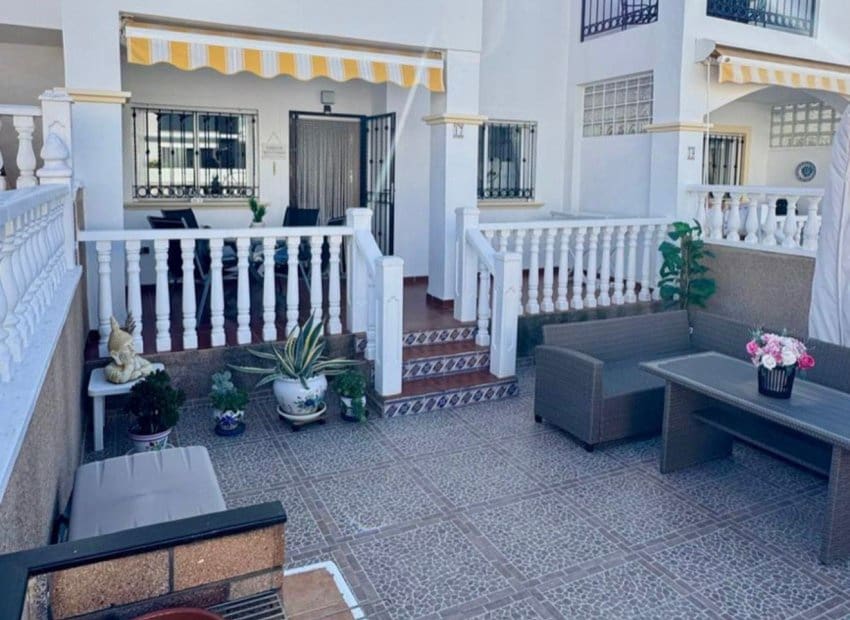 2 bedroom Apartment for sale in Orihuela Costa with pool - € 174,900 (Ref: 9649891)