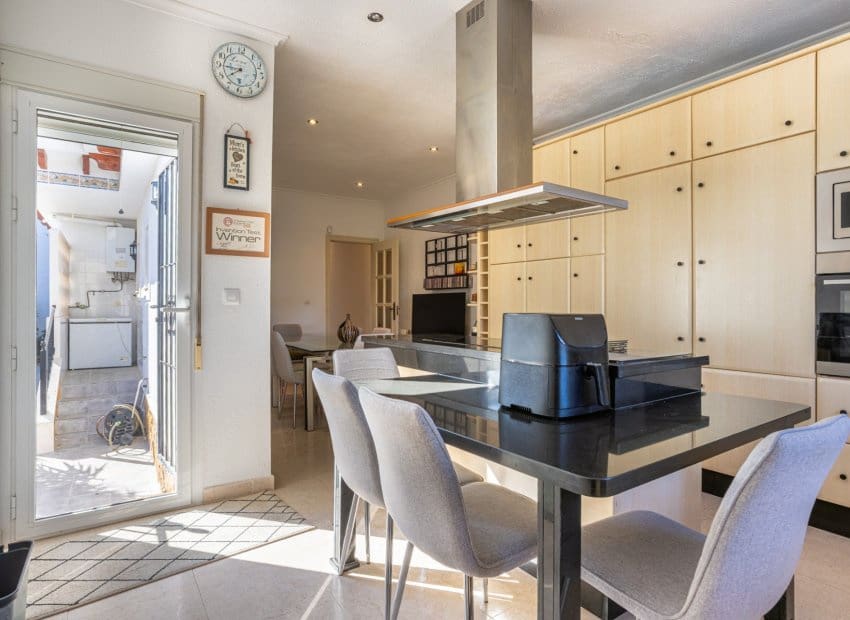 3 sovrum Villa till salu i Bigastro - 295 000 € (Ref: 9649892)