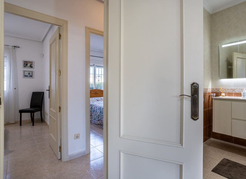 3 sovrum Villa till salu i Bigastro - 295 000 € (Ref: 9649892)