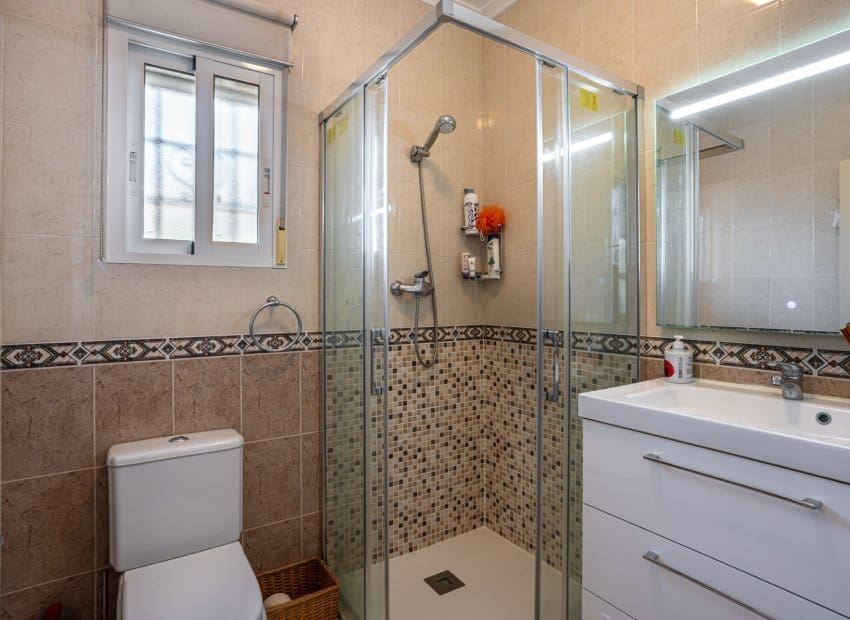 3 sovrum Villa till salu i Bigastro - 295 000 € (Ref: 9649892)