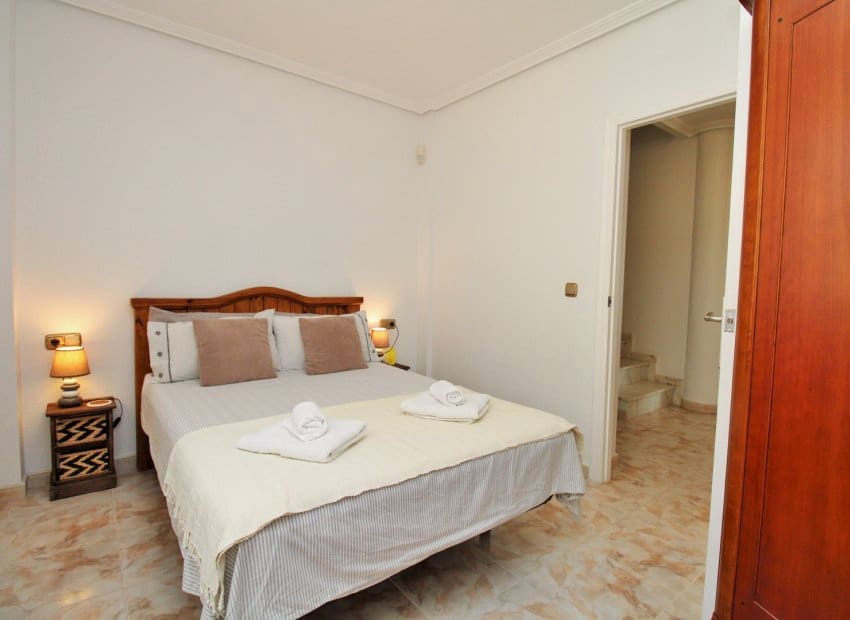 4 sovrum Villa till salu i Playa Flamenca med pool - 379 000 € (Ref: 9649894)