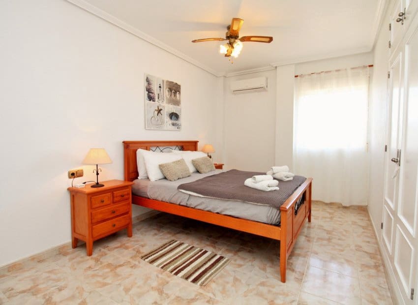 4 sovrum Villa till salu i Playa Flamenca med pool - 379 000 € (Ref: 9649894)