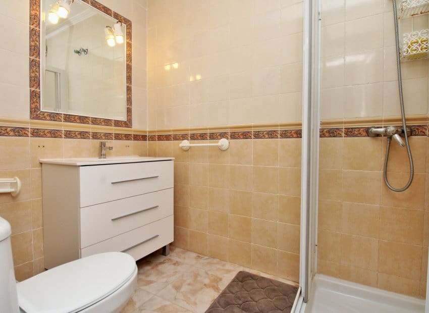 4 sovrum Villa till salu i Playa Flamenca med pool - 379 000 € (Ref: 9649894)