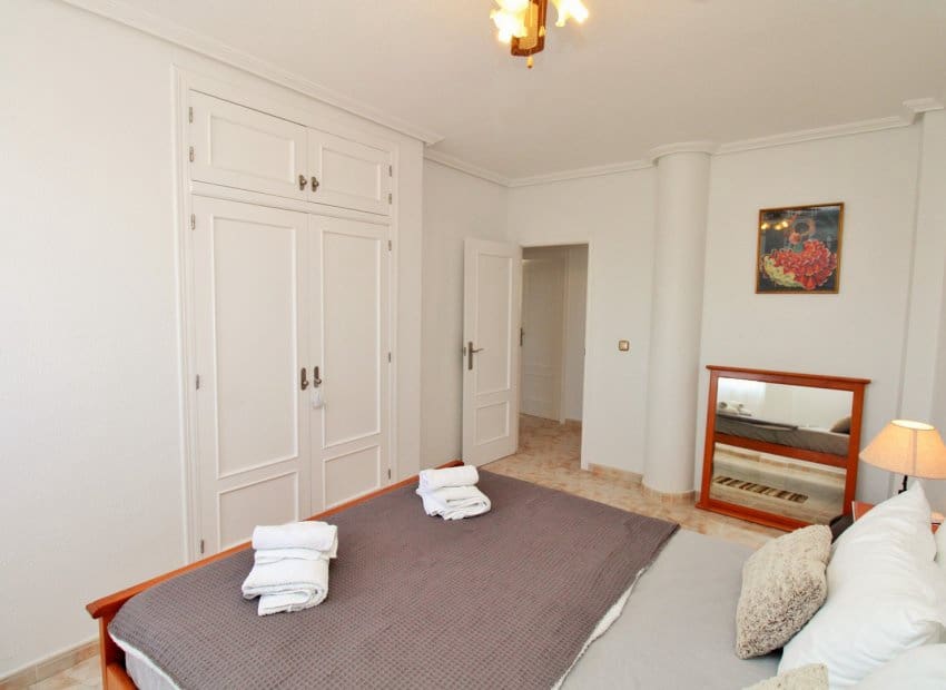 4 sovrum Villa till salu i Playa Flamenca med pool - 379 000 € (Ref: 9649894)