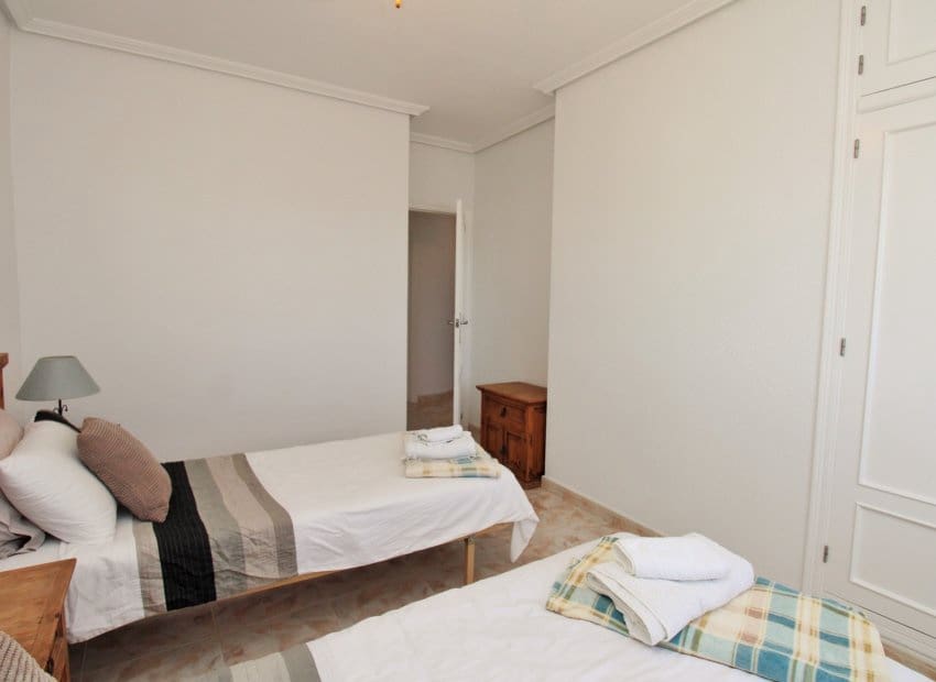 4 sovrum Villa till salu i Playa Flamenca med pool - 379 000 € (Ref: 9649894)