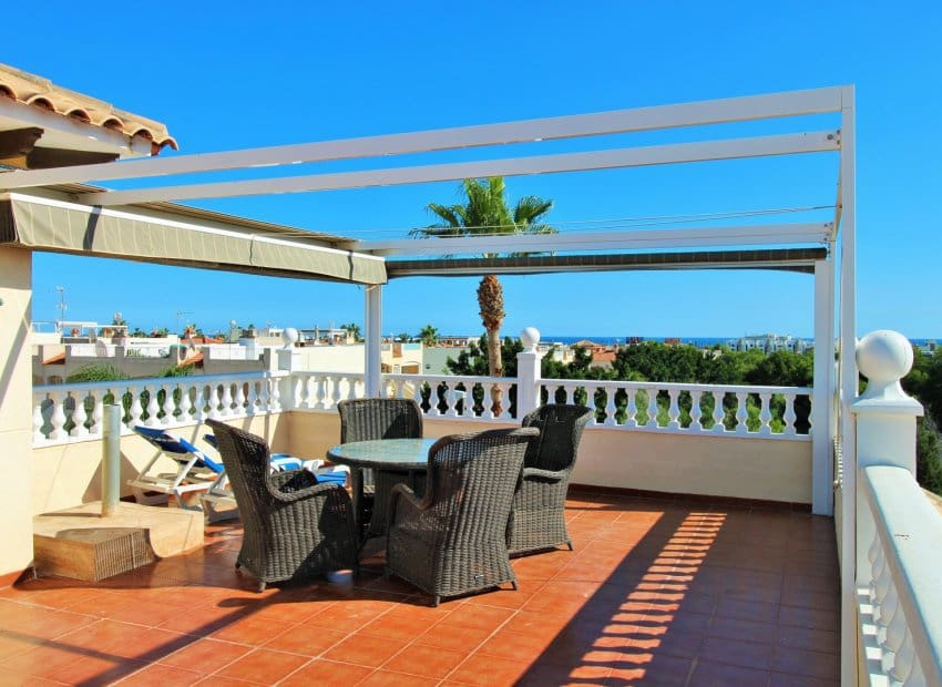 4 sovrum Villa till salu i Playa Flamenca med pool - 379 000 € (Ref: 9649894)