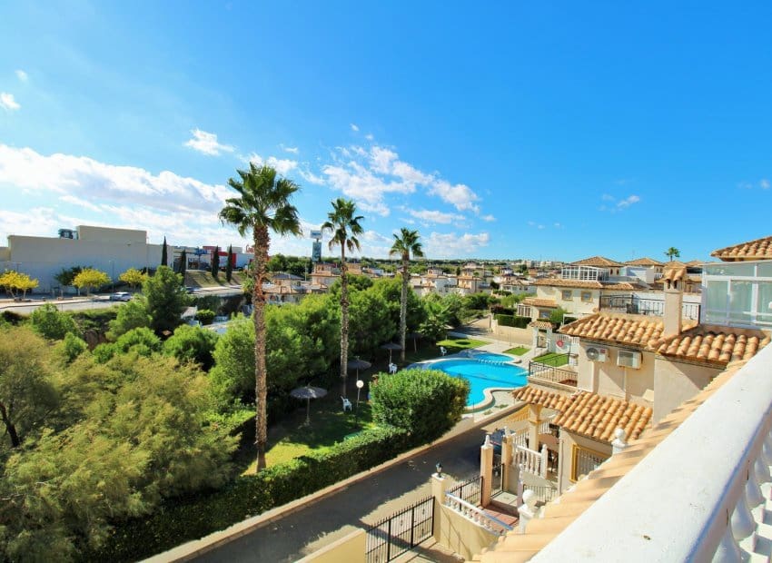 4 sovrum Villa till salu i Playa Flamenca med pool - 379 000 € (Ref: 9649894)