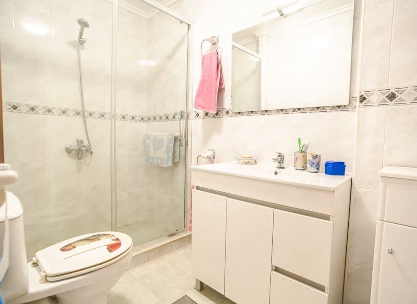 3 makuuhuone Huoneisto myytävänä paikassa Los Balcones mukana uima-altaan - 189 000 € (Ref: 9650491)